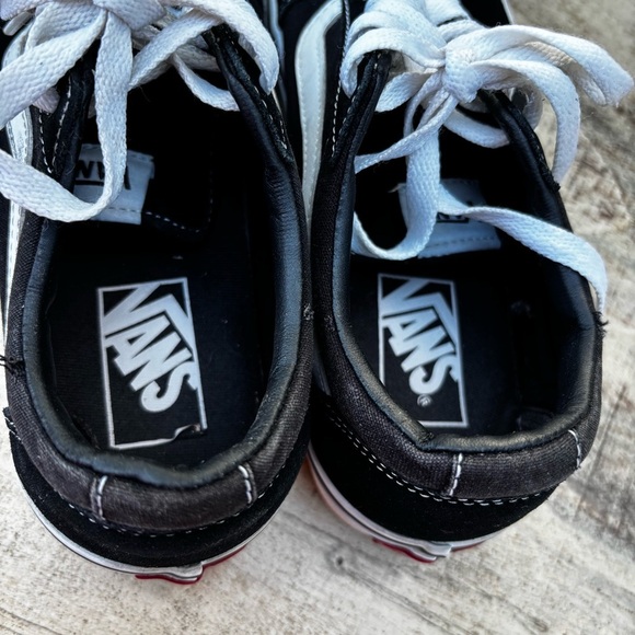 VANS Off The Wall Ward Mens SIZE 7
M BLACK & WHITE Suede & Canvas - Picture 5 of 8